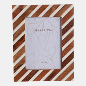 Diagonal Line Picture Frame