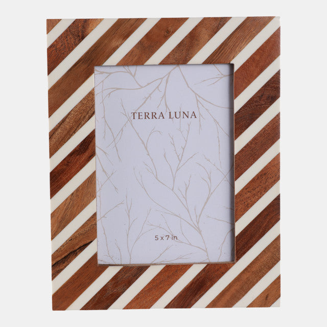 Diagonal Line Picture Frame