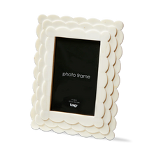 Load image into Gallery viewer, Scalloped Photo Frame