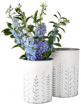 Load image into Gallery viewer, Embossed Leaf Planter